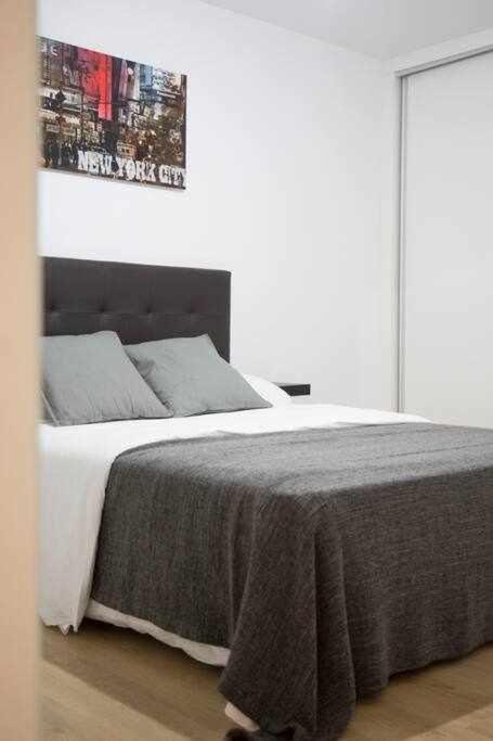 Apartamento Sotano En Gran Via Madrid Ngoại thất bức ảnh