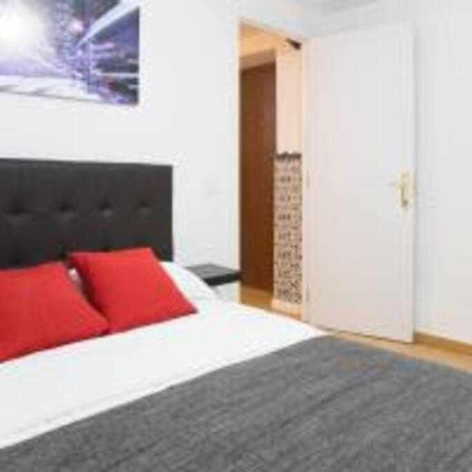 Apartamento Sotano En Gran Via Madrid Ngoại thất bức ảnh