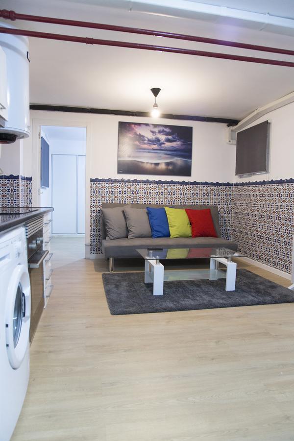 Apartamento Sotano En Gran Via Madrid Ngoại thất bức ảnh